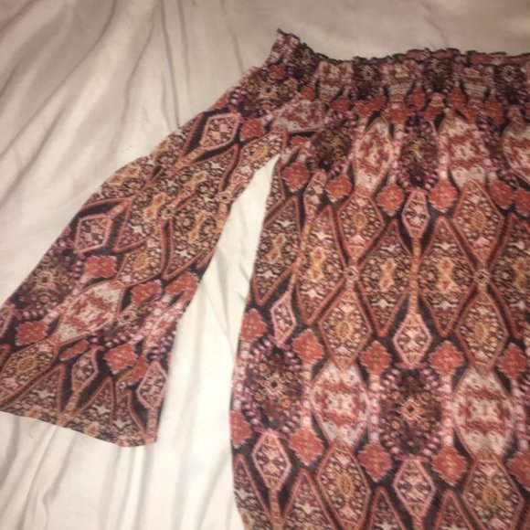 Off-Shoulder Shirt - Picture 4 of 4